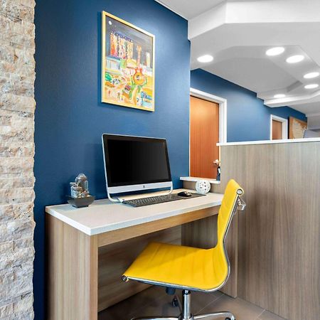 Microtel Inn & Suites By Wyndham Tulsa - Catoosa Route 66 Bagian luar foto