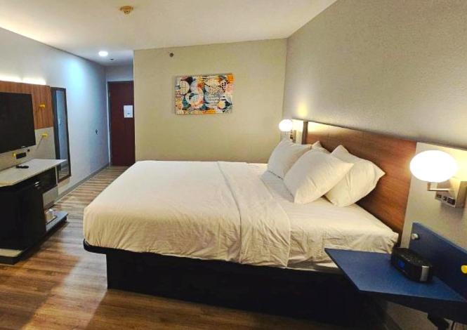Microtel Inn & Suites By Wyndham Tulsa - Catoosa Route 66 Bagian luar foto