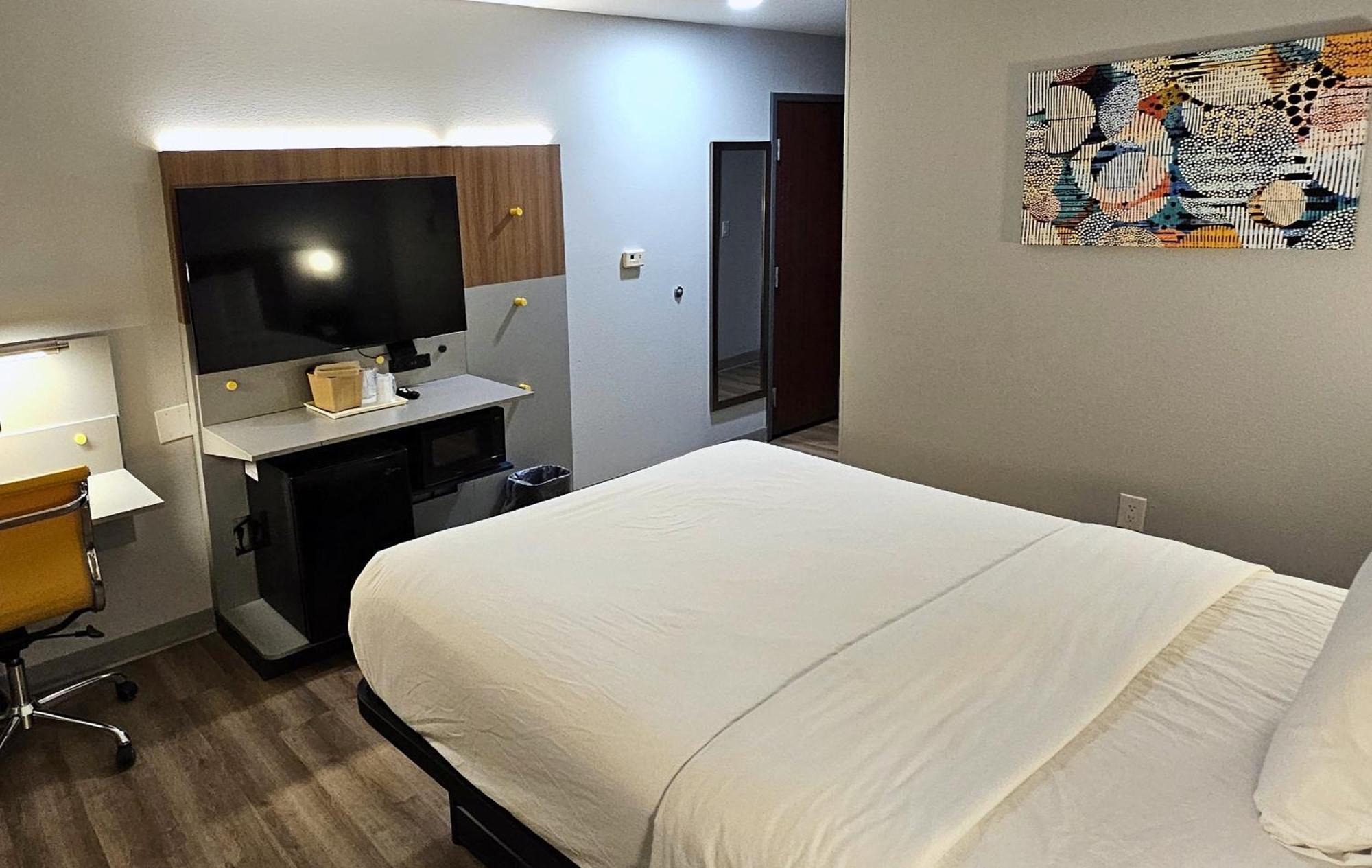 Microtel Inn & Suites By Wyndham Tulsa - Catoosa Route 66 Bagian luar foto