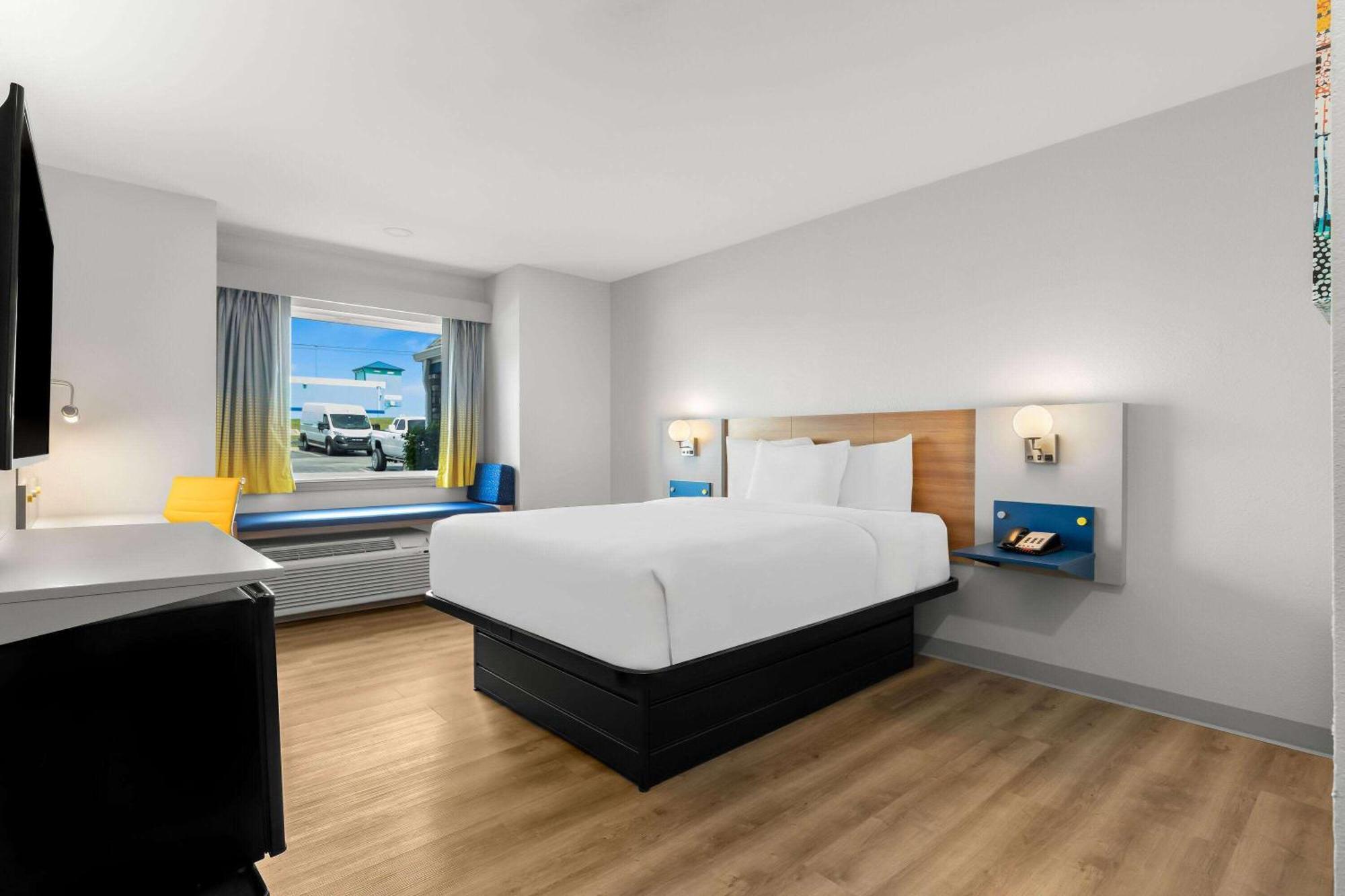 Microtel Inn & Suites By Wyndham Tulsa - Catoosa Route 66 Bagian luar foto